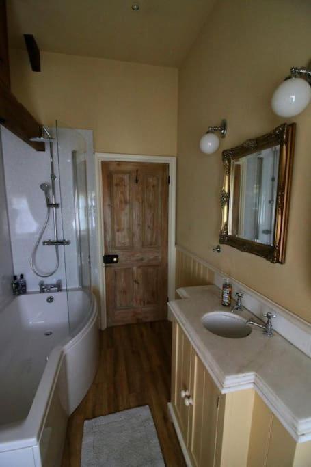 Characterful Yorkshire Cottage, Beautiful Views Luaran gambar